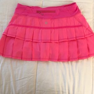Lululemon pleated skirt